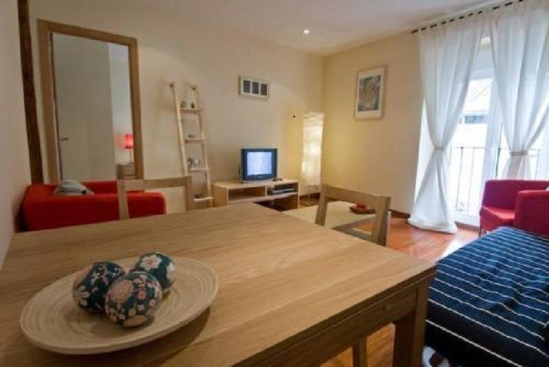Prado Apartments Мадрид Екстериор снимка